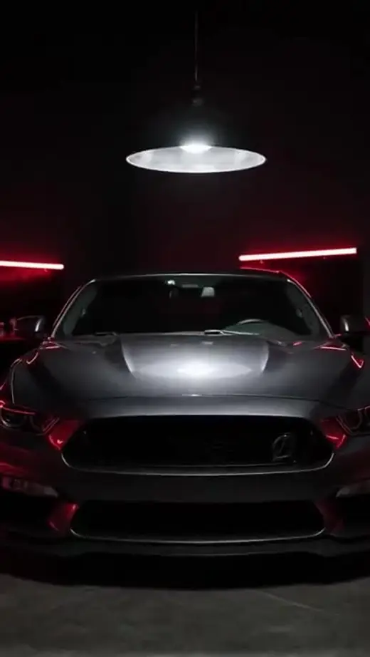 Showroom film, hero product
